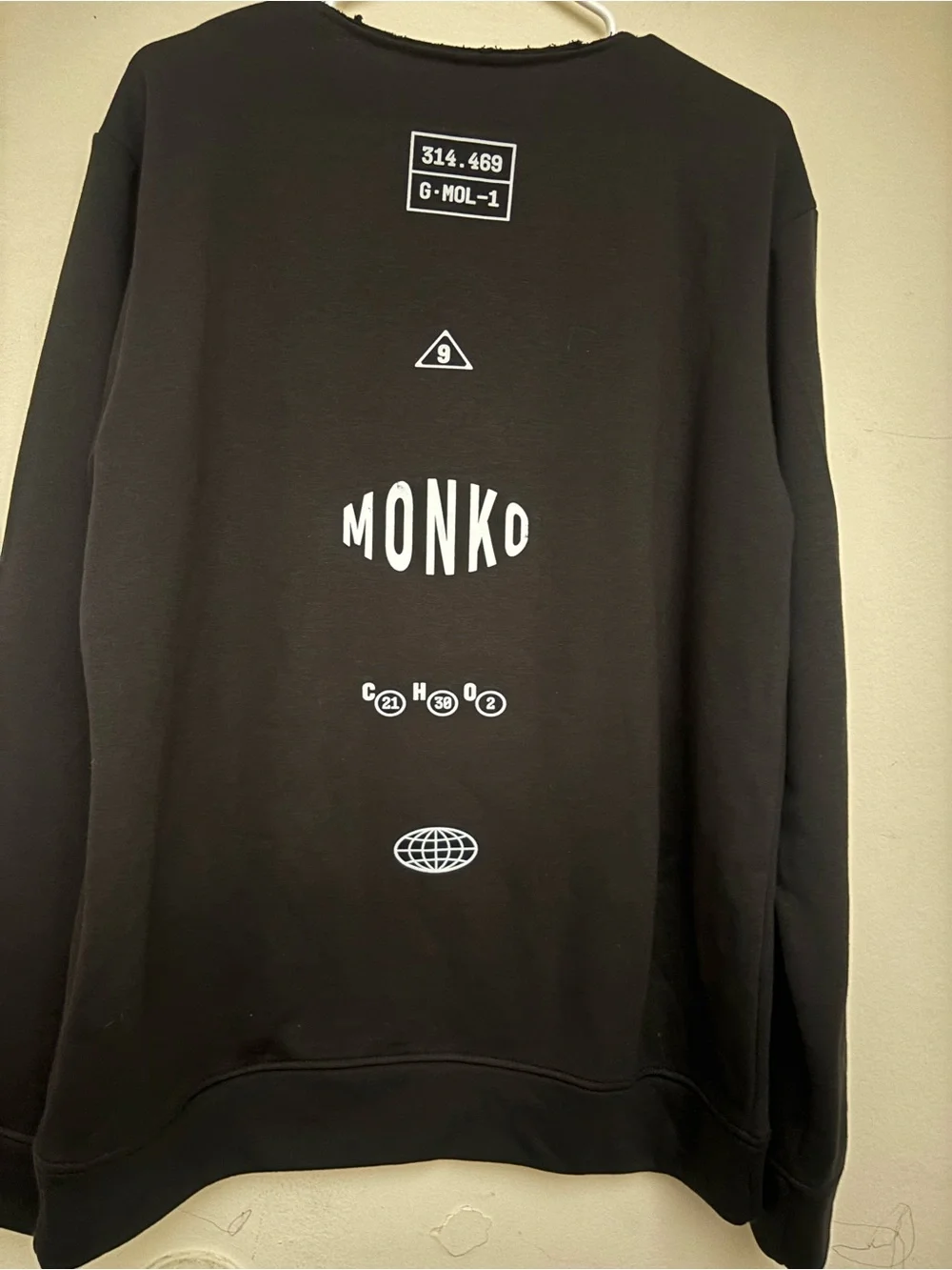 Monko black long-sleeve crew-neck sweatshirt  Size L